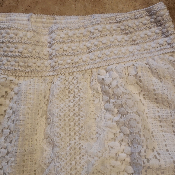 Shorts - Picture 2 of 3